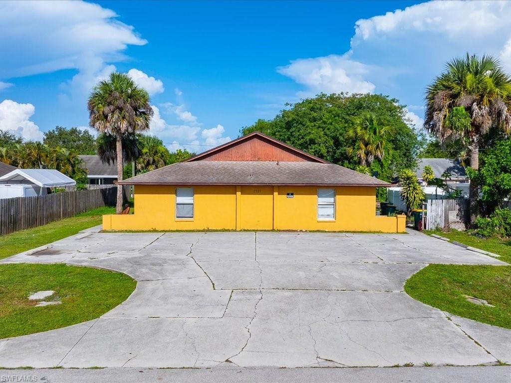 1721 46th TER SW NAPLES, FL 34116
