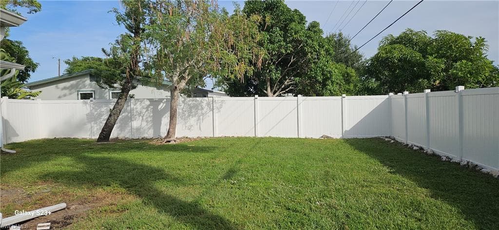 1626 Grace AVE FORT MYERS, FL 33901