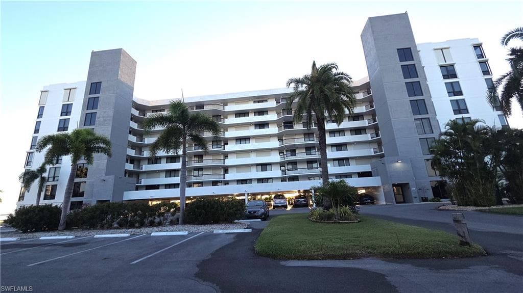 4253 Bay Beach LN C6 FORT MYERS BEACH, FL 33931