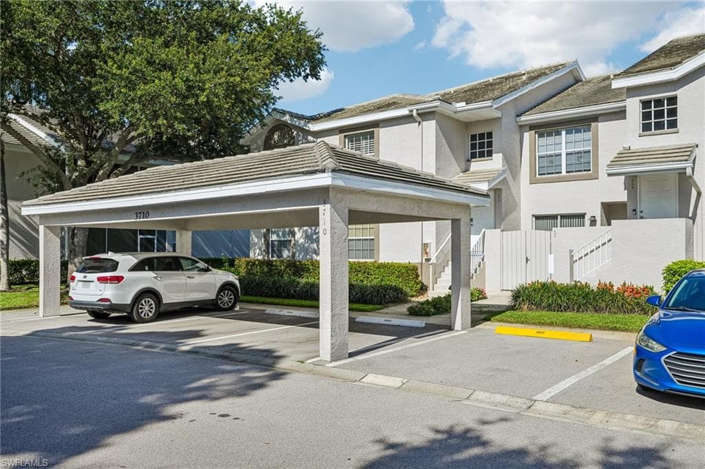 3710 Fieldstone BLVD 504 NAPLES, FL 34109