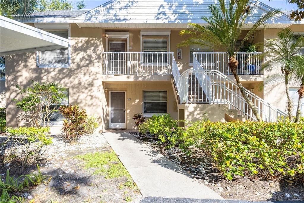 138 Pebble Shores DR 201 NAPLES, FL 34110