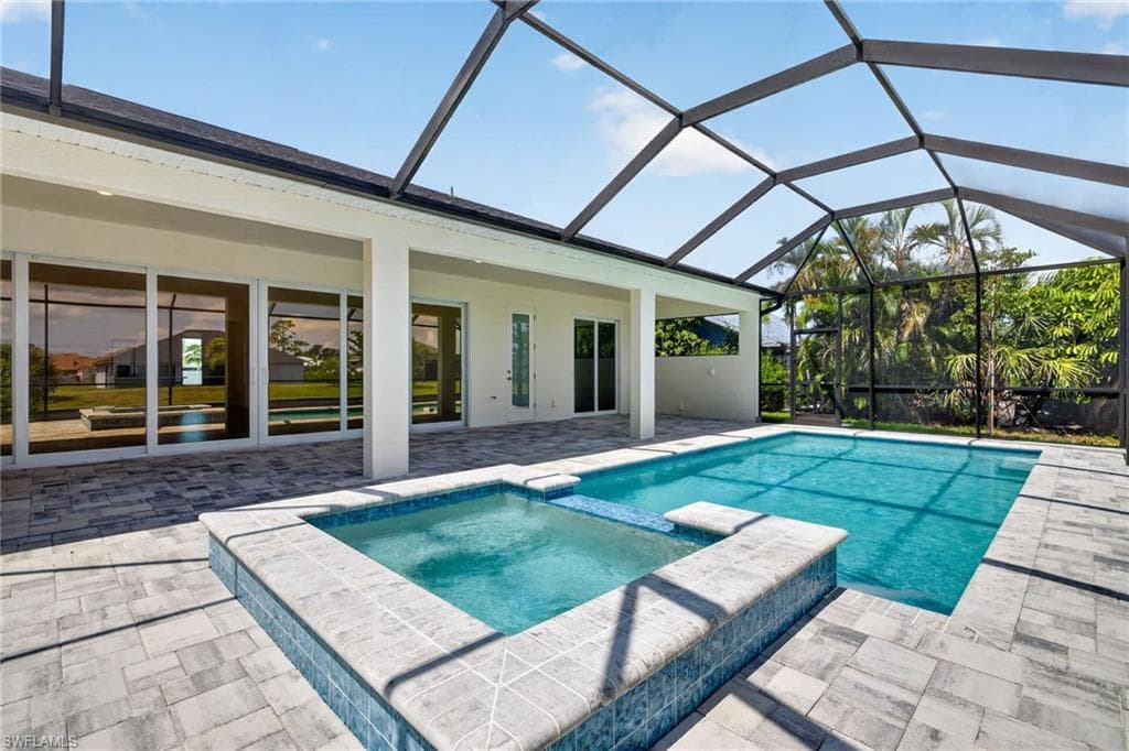 613 SW 13th ST CAPE CORAL, FL 33991