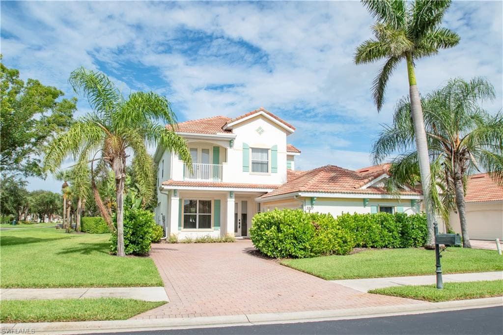 3327 Sandpiper WAY NAPLES, FL 34109