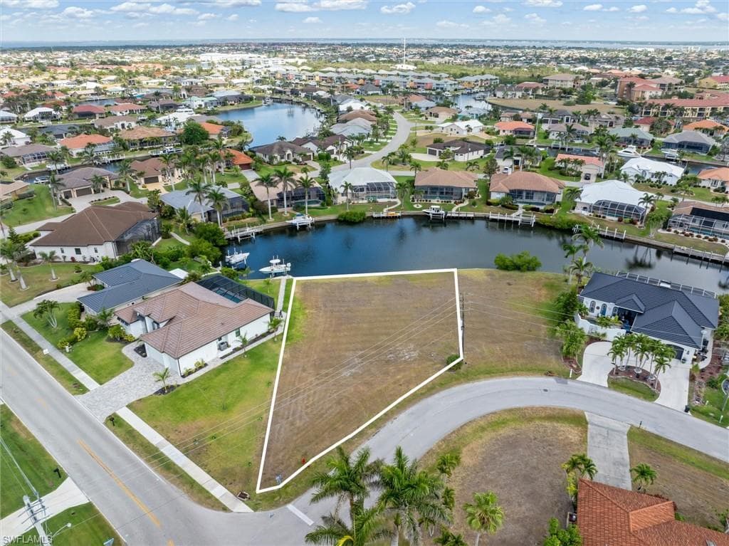 1466 Kiwi CT PUNTA GORDA, FL 33950