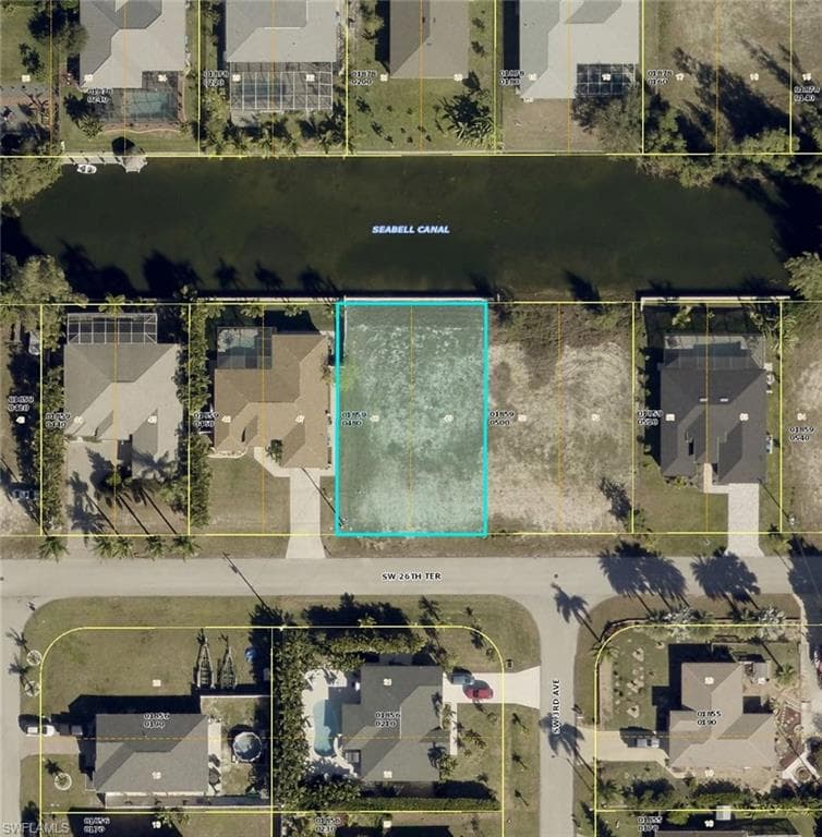 303 26th TER CAPE CORAL, FL 33914