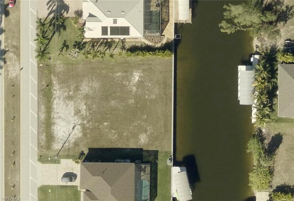 1801 Old Burnt Store RD N CAPE CORAL, FL 33993