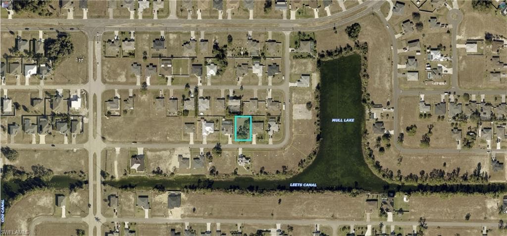1719 NE 33rd LN CAPE CORAL, FL 33909