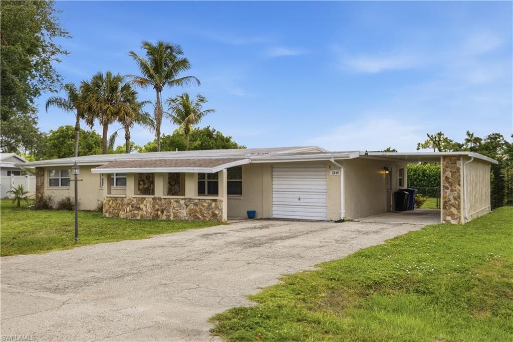 2249 Ephraim AVE FORT MYERS, FL 33907