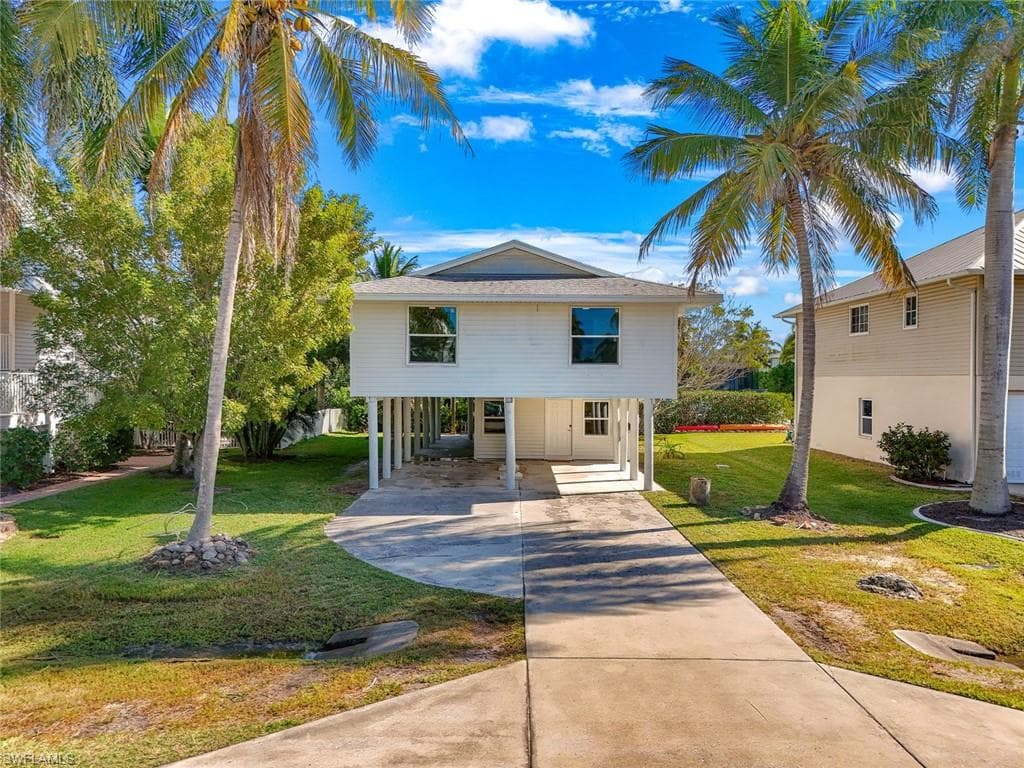 1284 Rainbow CT NAPLES, FL 34110