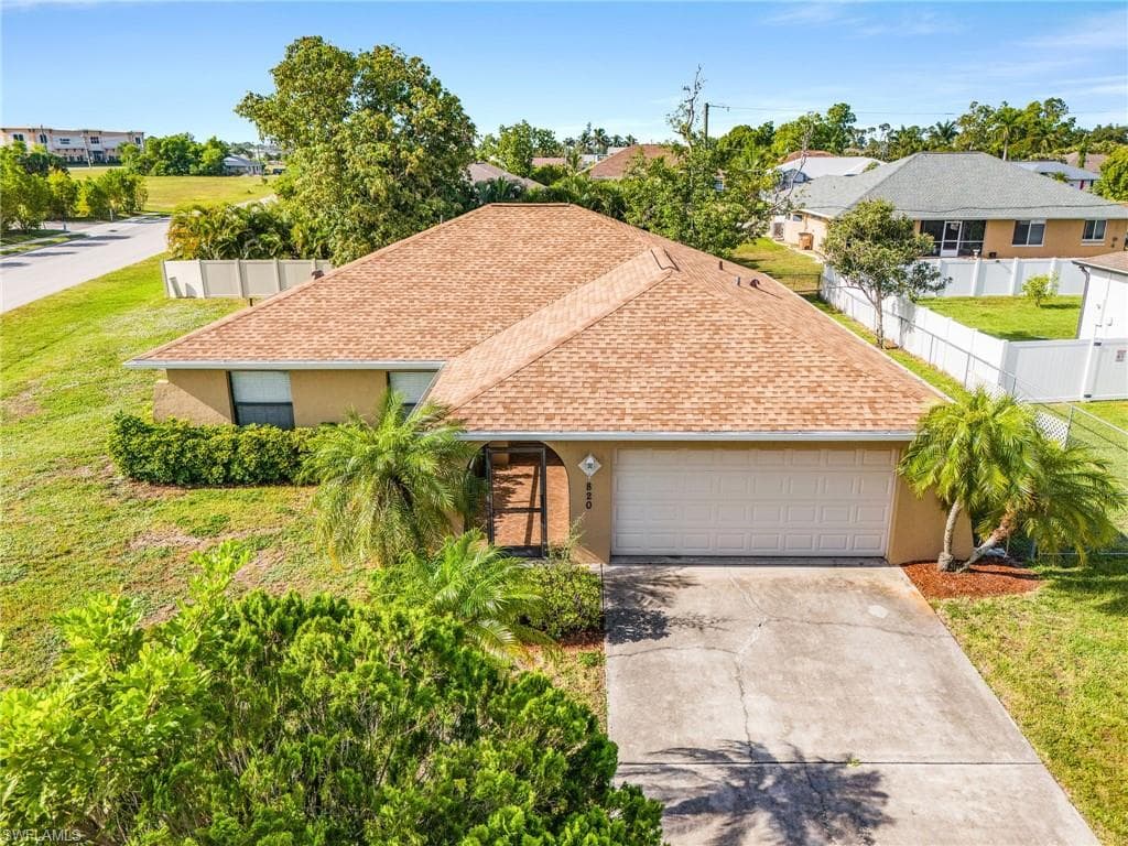 820 SW 16th TER CAPE CORAL, FL 33991