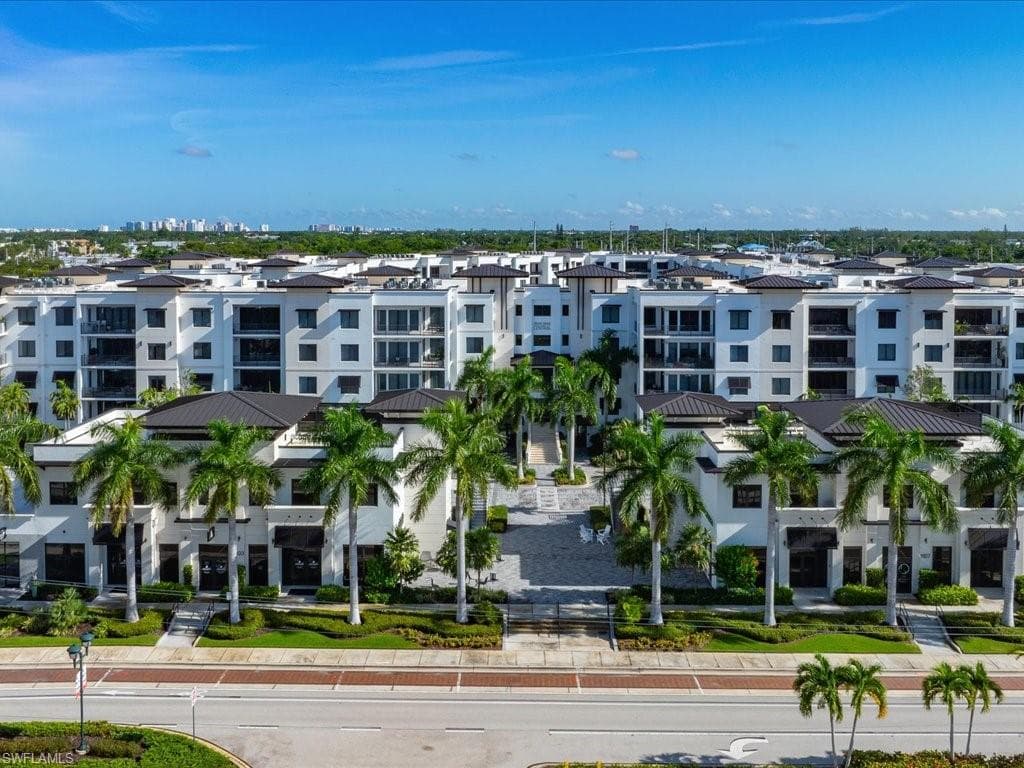 1111 Central AVE 409 NAPLES, FL 34102