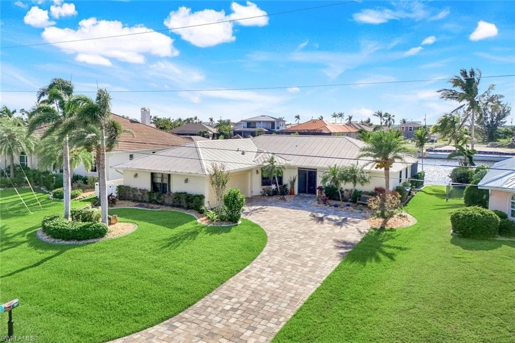 2556 SW 28th PL CAPE CORAL, FL 33914