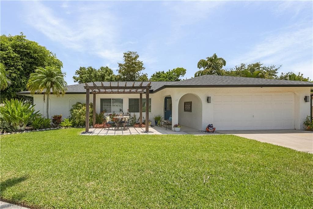 6954 Pickadilly CT FORT MYERS, FL 33919