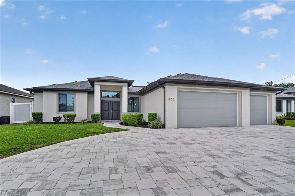 307 Gleason PKWY CAPE CORAL, FL 33914