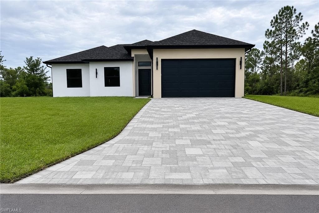 1211 McKinley AVE LEHIGH ACRES, FL 33972