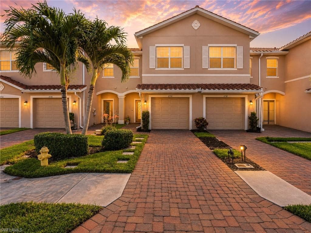 2722 Citrus ST NAPLES, FL 34120