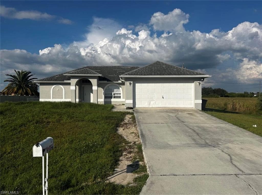 3932 18th ST W LEHIGH ACRES, FL 33971