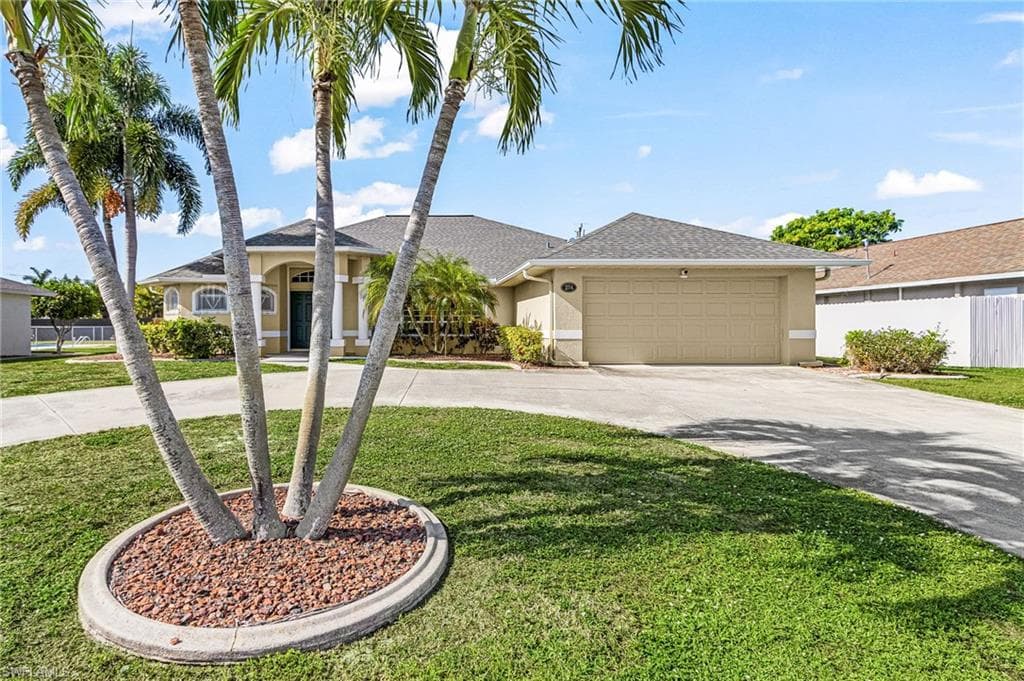 2214 SE 10th LN CAPE CORAL, FL 33990