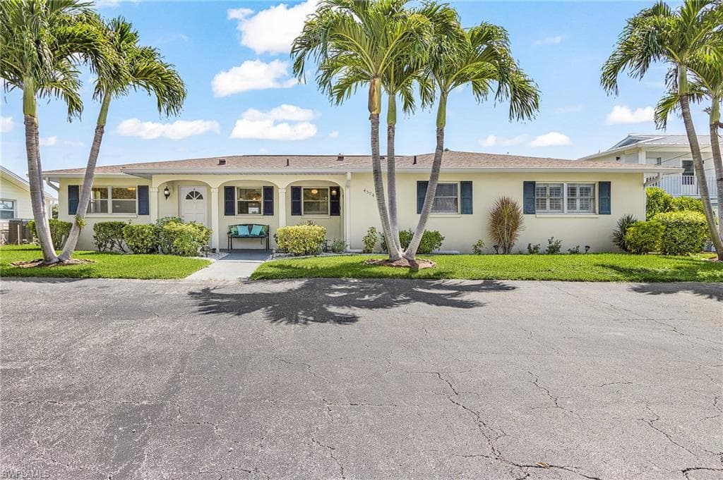 4504 SE 6th PL A+B CAPE CORAL, FL 33904