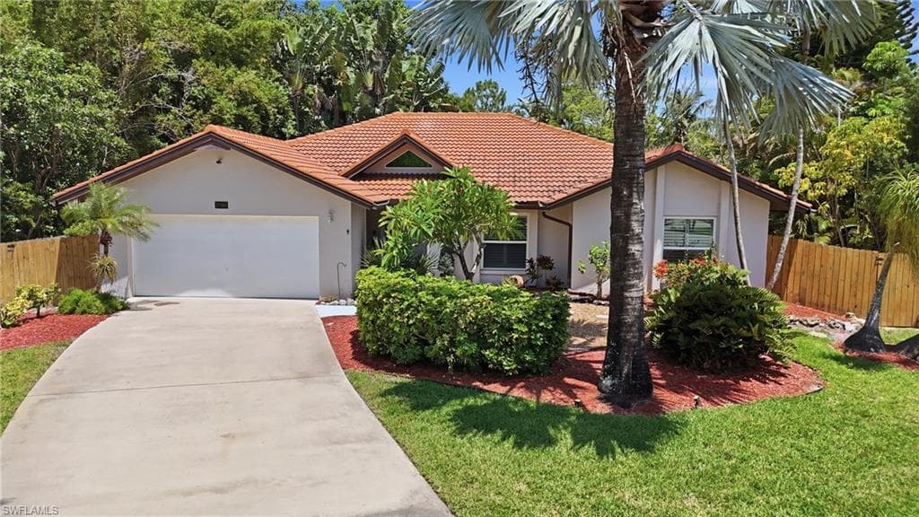 27160 Edenbridge CT BONITA SPRINGS, FL 34135