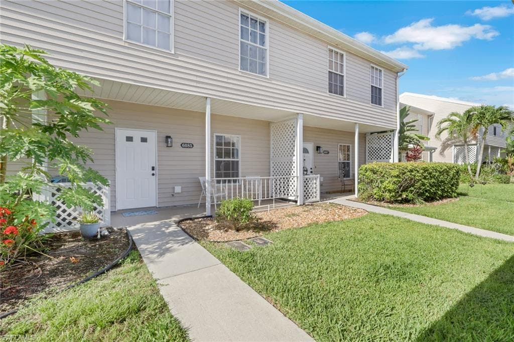 6085 Lake Front DR FORT MYERS, FL 33908
