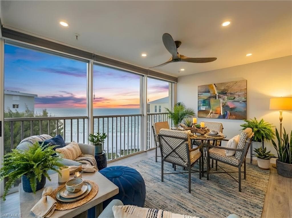 3483 Gulf Shore BLVD N 604 NAPLES, FL 34103