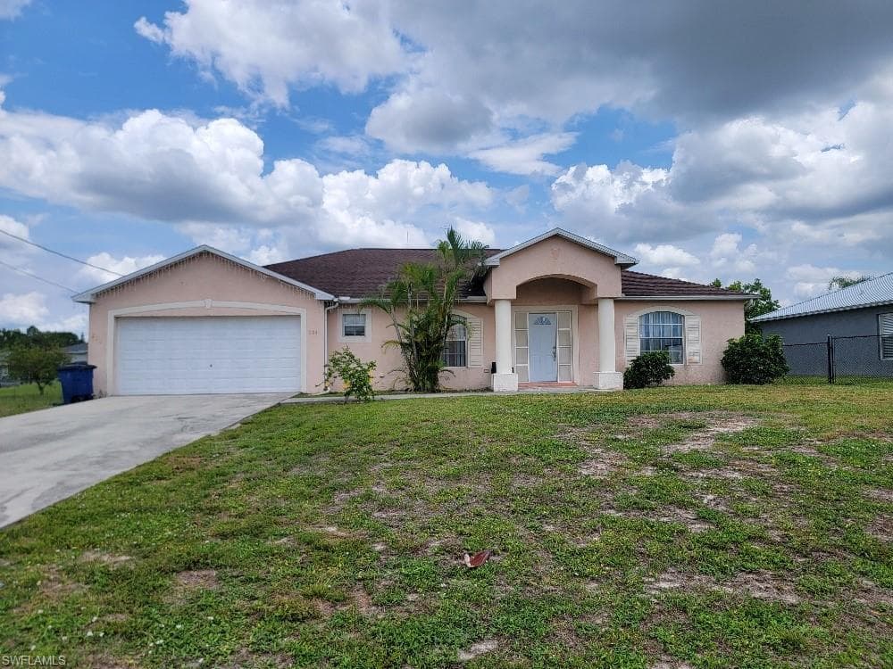 804 Bert AVE N LEHIGH ACRES, FL 33971