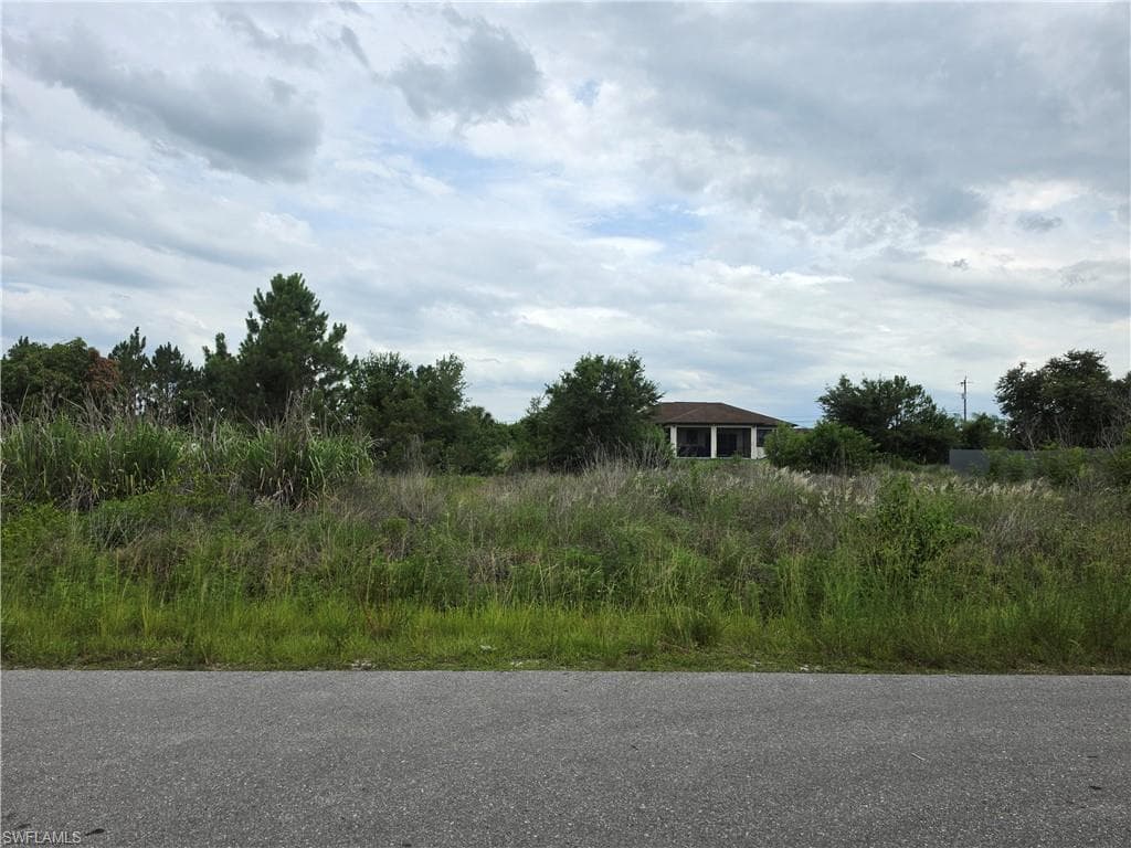 4011 3rd ST SW LEHIGH ACRES, FL 33976