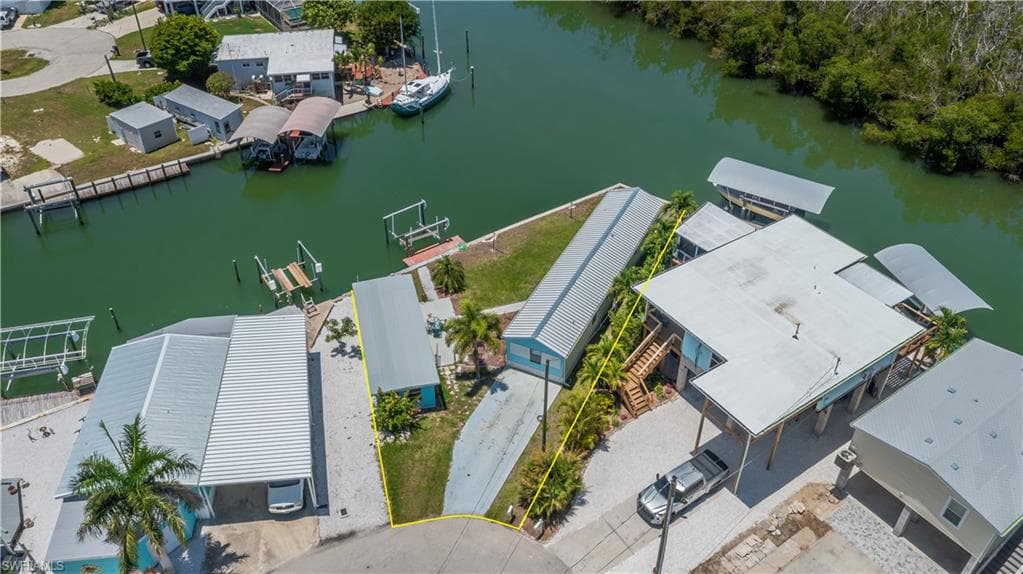 3965 Phoenix DR ST. JAMES CITY, FL 33956