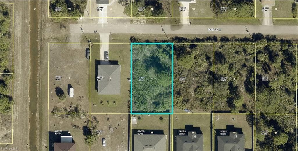 3013 38th ST W LEHIGH ACRES, FL 33971
