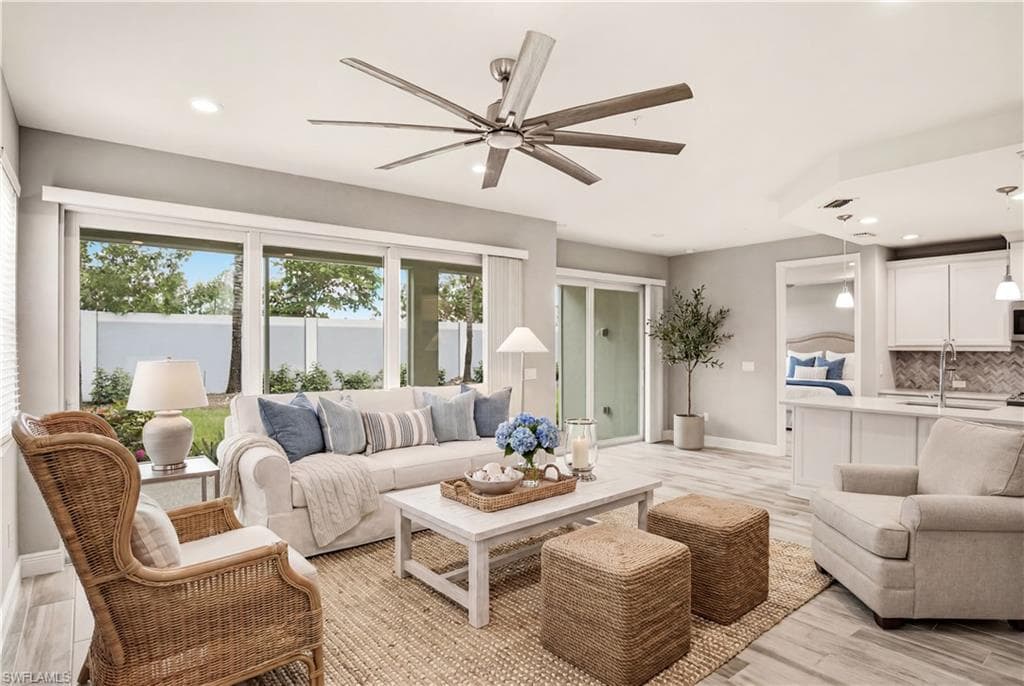 2664 Seychelles CIR 2401 NAPLES, FL 34112