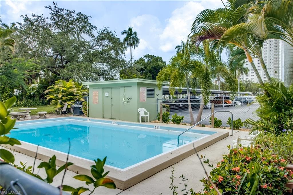 2544 1st ST 107 FORT MYERS, FL 33901