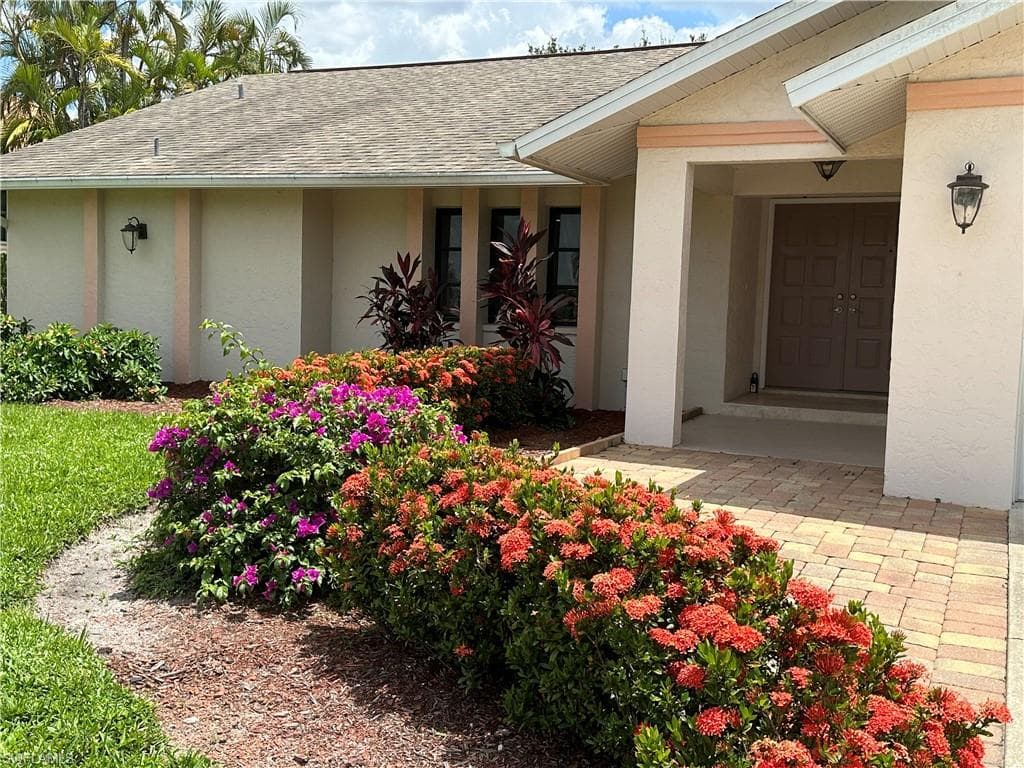 6113 Deer RUN FORT MYERS, FL 33908