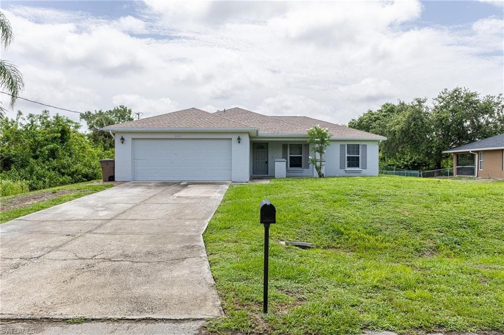 6012 Thrush AVE FORT MYERS, FL 33905