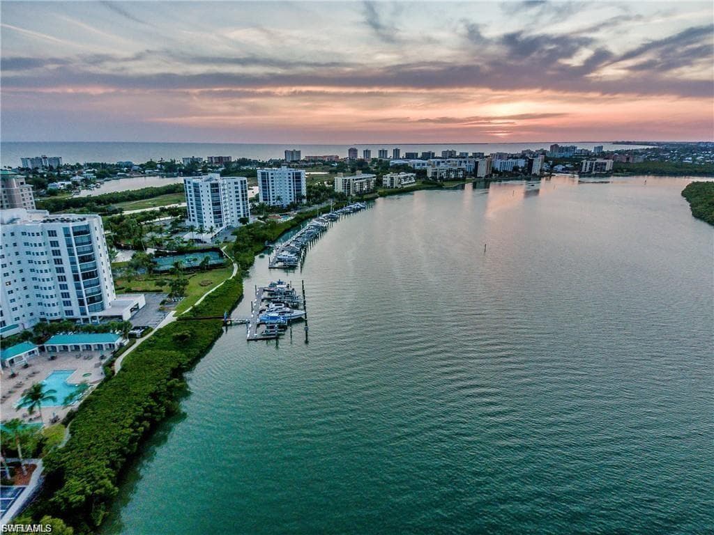 4183 Bay Beach LN 375 FORT MYERS BEACH, FL 33931