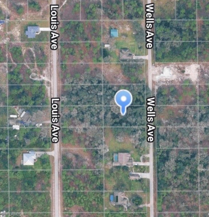 1013 Wells AVE LEHIGH ACRES, FL 33972