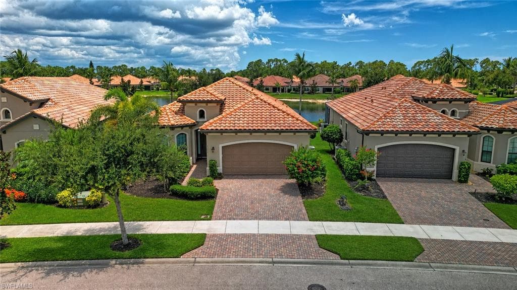 9292 Isla Bella CIR BONITA SPRINGS, FL 34135