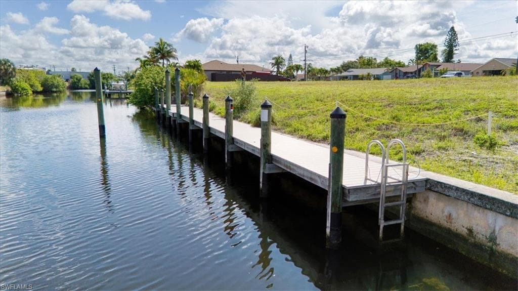 1102 SE 13th AVE CAPE CORAL, FL 33990