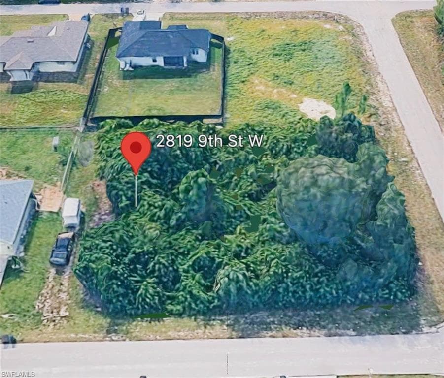 2819 9th ST W LEHIGH ACRES, FL 33971