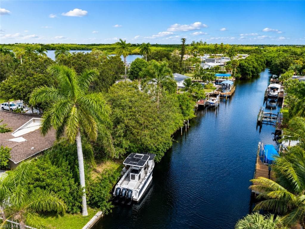 209 Kingston DR FORT MYERS, FL 33905