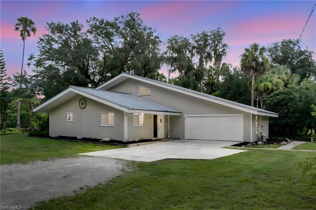 4613 Orange River Loop RD FORT MYERS, FL 33905