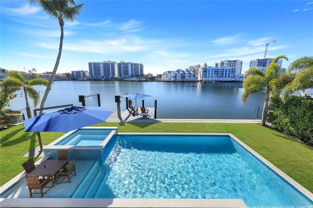 336 Oak AVE NAPLES, FL 34108