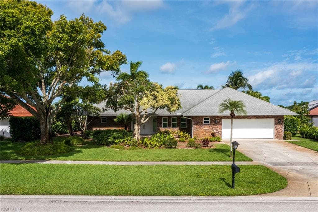 2500 Kings Lake BLVD NAPLES, FL 34112