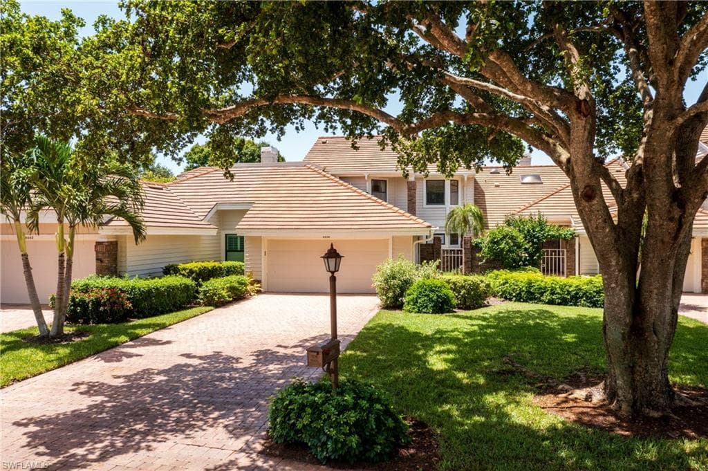 6658 Trident WAY J4 NAPLES, FL 34108