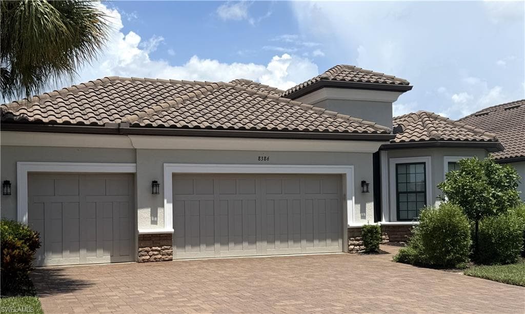 8386 Viale CIR NAPLES, FL 34114
