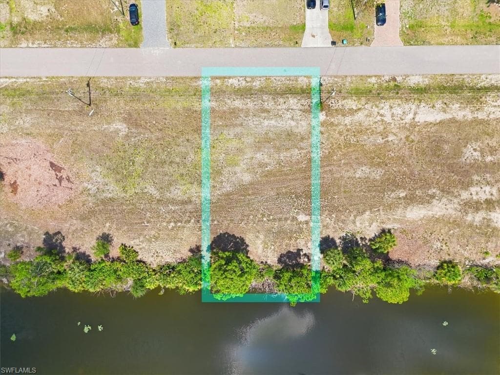 2912 NE 1st PL CAPE CORAL, FL 33909