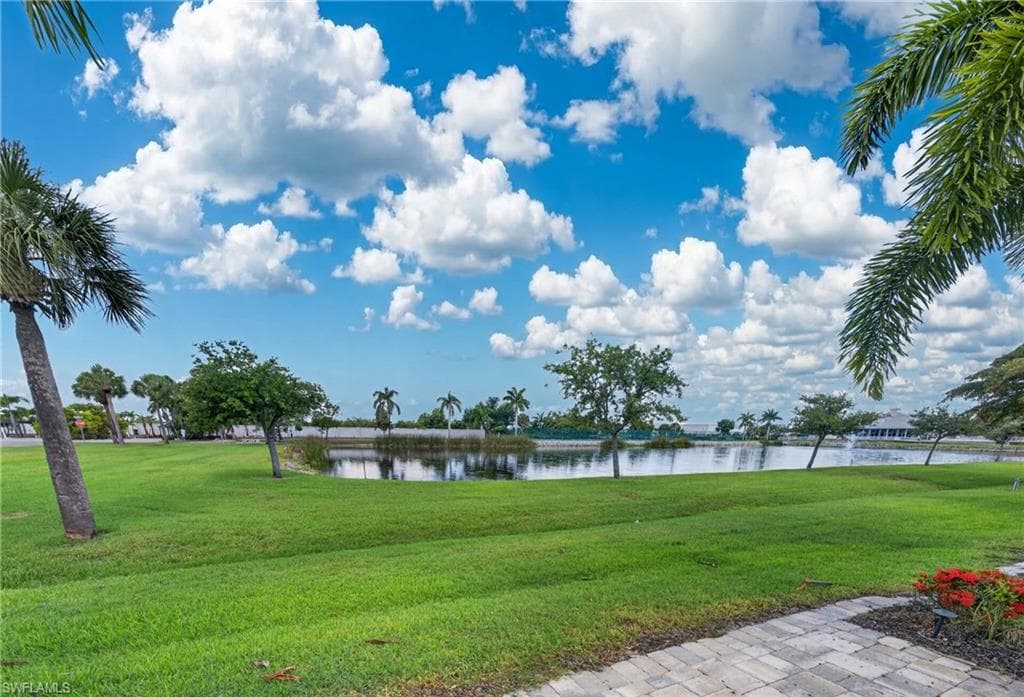 930 High Tide LN FORT MYERS BEACH, FL 33931