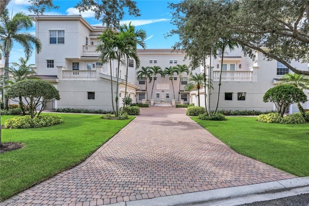 558 Avellino Isles CIR 14102 NAPLES, FL 34119