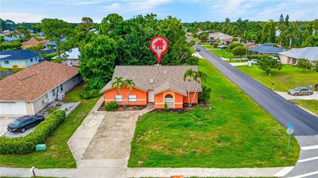 17565 Lee RD FORT MYERS, FL 33967