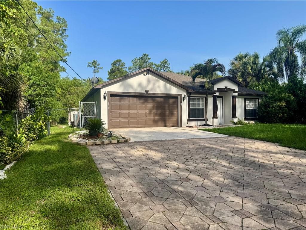 461 1st ST NW NAPLES, FL 34120